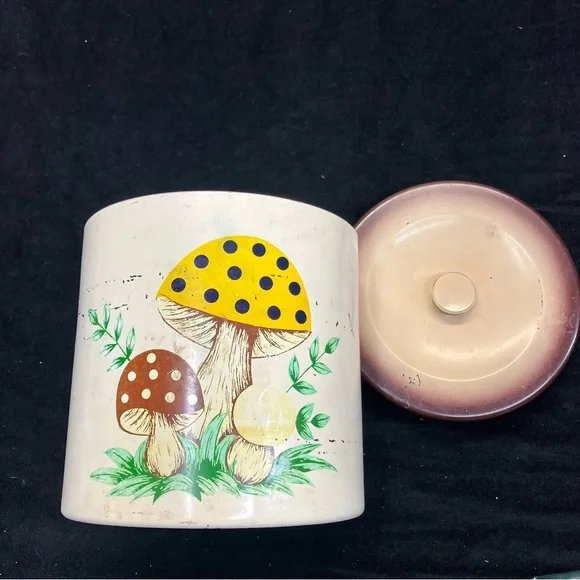 Vintage Mushroom Canister - Picture 7 of 7